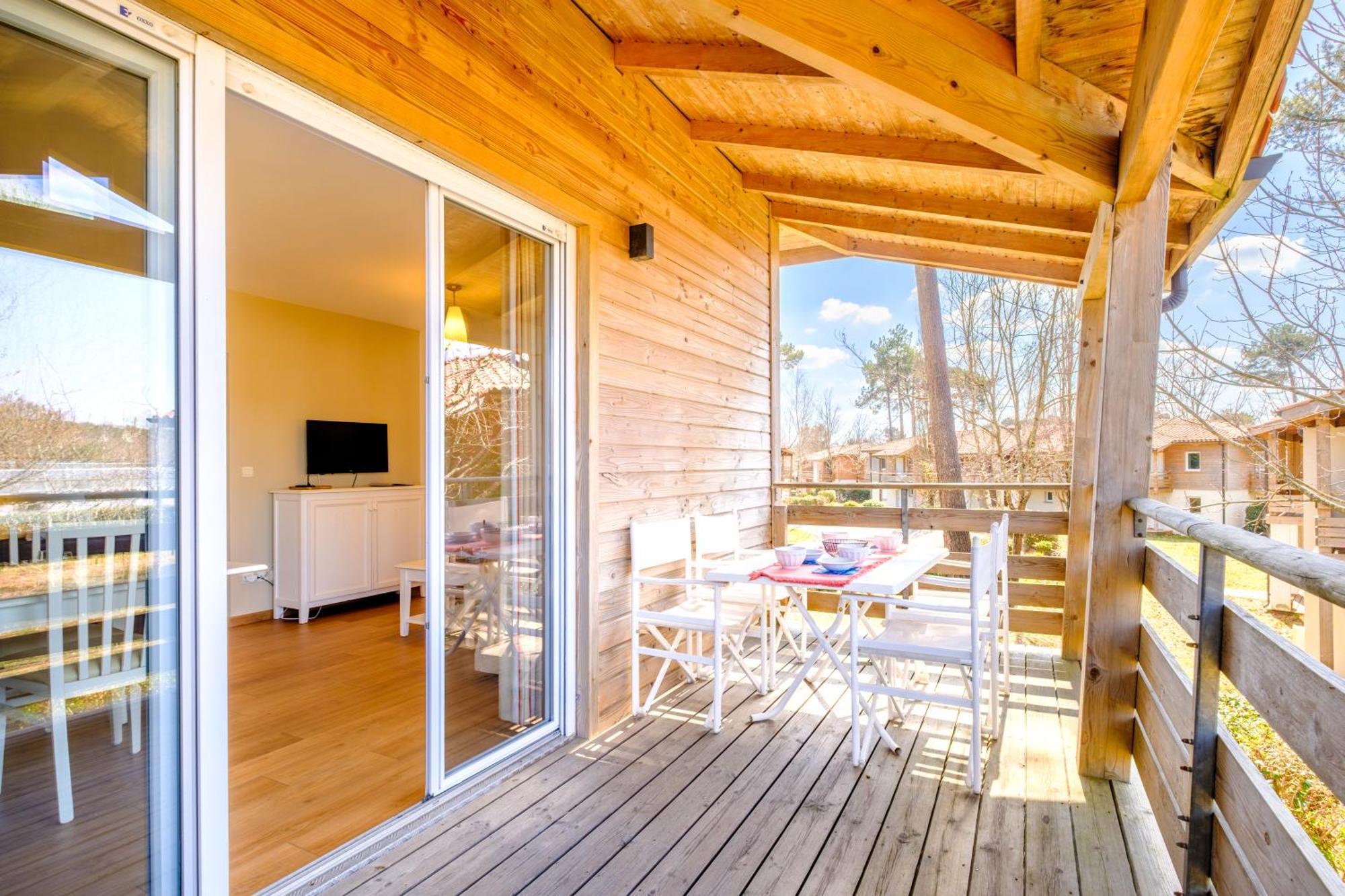 Aux Du H70 Appartement *